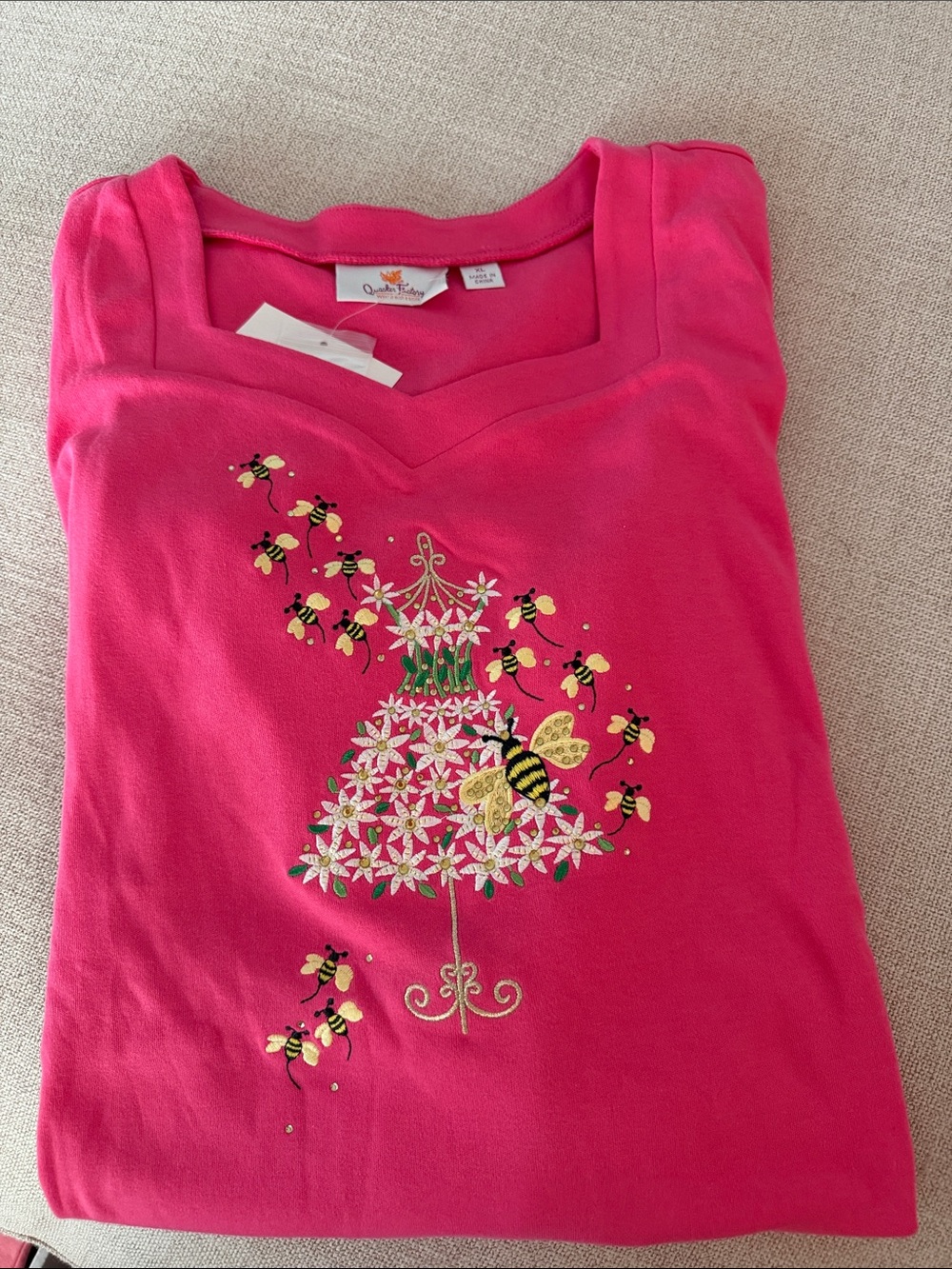 Quacker Factory Hot Pink 3/4 Sleeve Top with Bee & Floral Dress Graphic